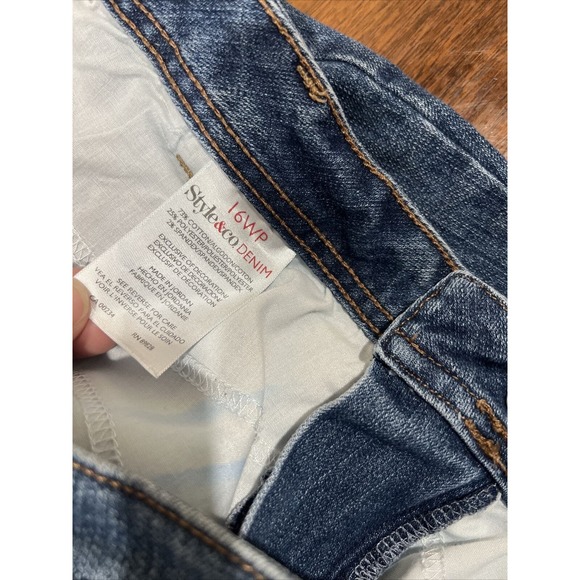 Style And Co. Denim Jeans Women 16 Petite Slim Leg Medium‎ Wash - Picture 4 of 10